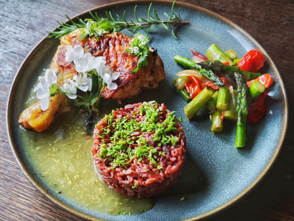 Joep Beving zu Shio Koji-mariniertem Hähnchen